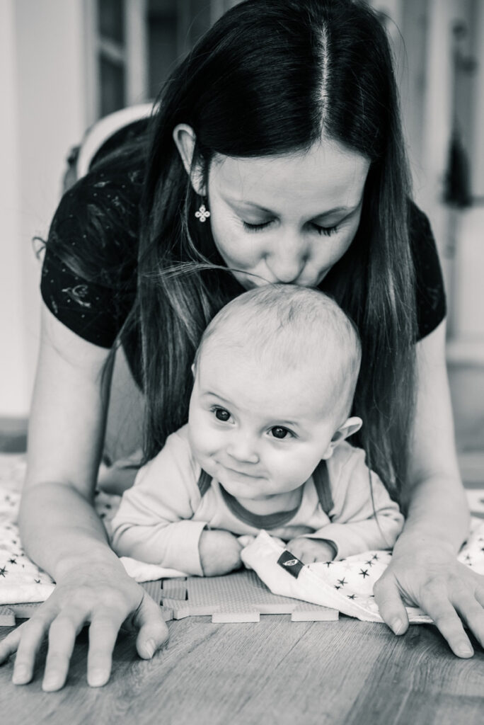 Focení miminka doma maminka s miminkem